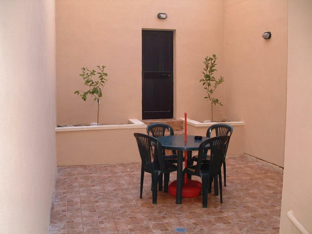 Triton Apartment St. Paul's Bay Dış mekan fotoğraf